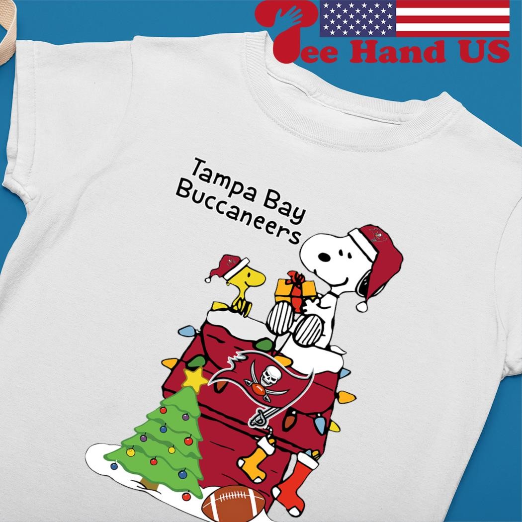 Tampa Bay Buccaneers Snoopy Christmas Shirt - Peanutstee