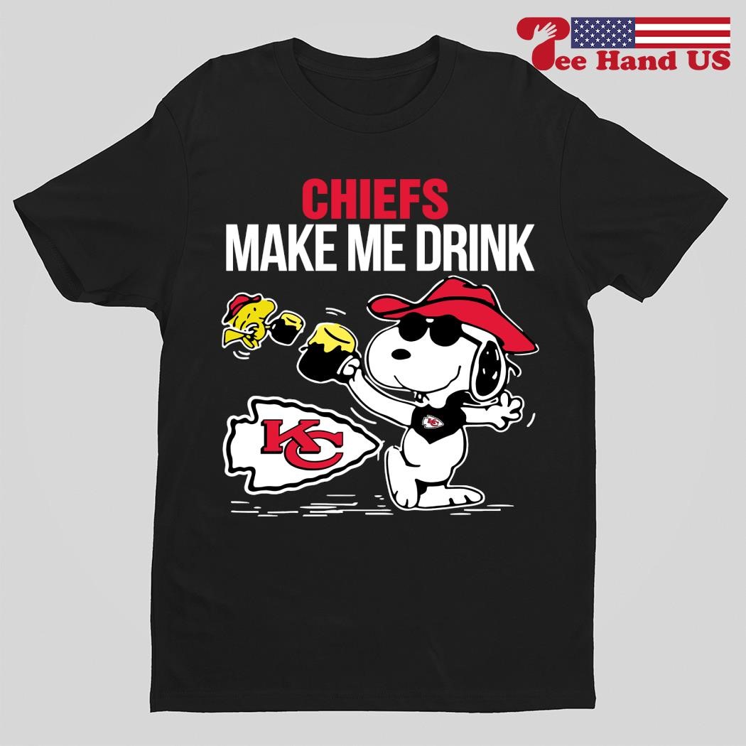 Chicago Bears Makes Me Drink Snoopy And Woodstock T-Shirt - T