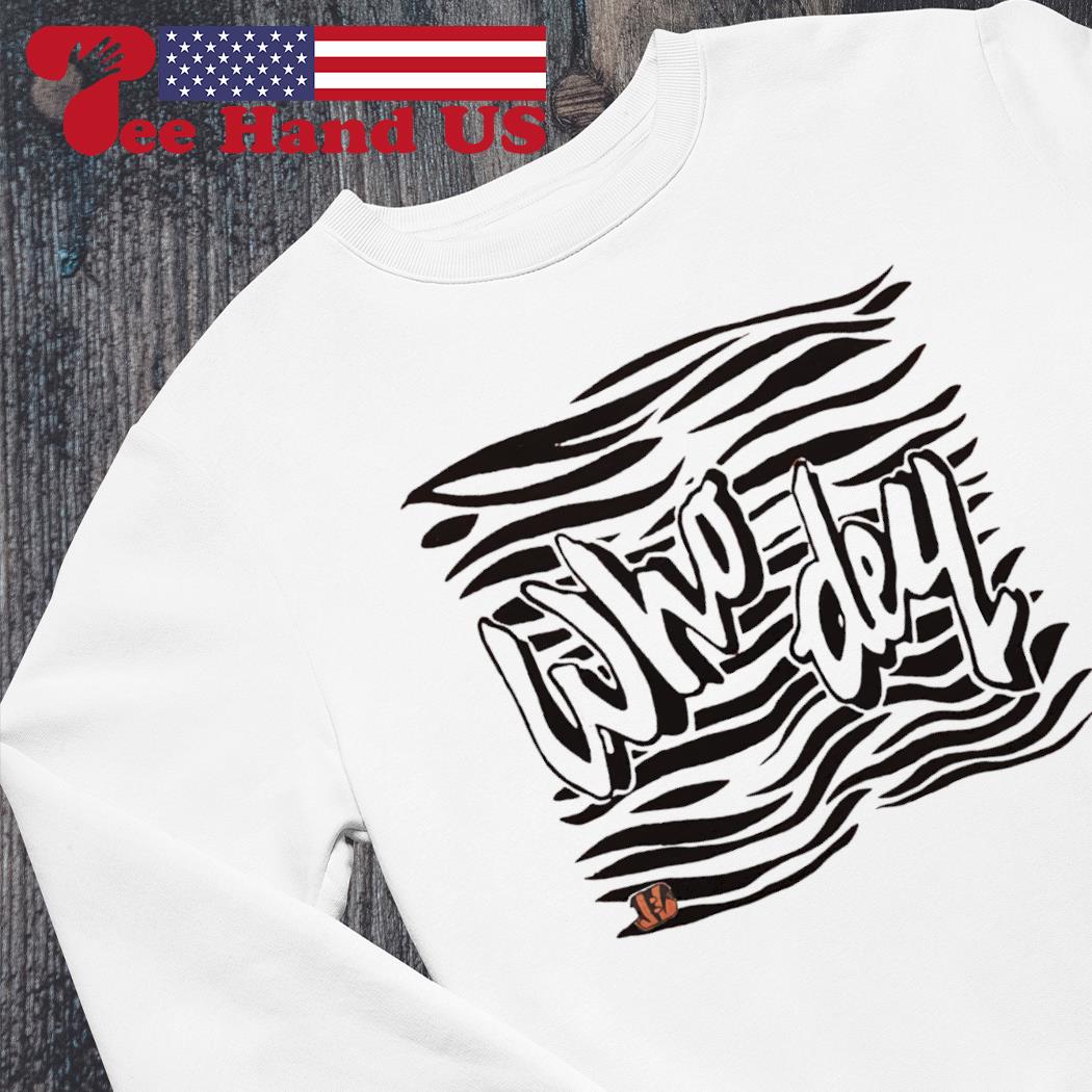 Cincinnati Bengals Crew Neck Sweatshirt With Zebra Graphic