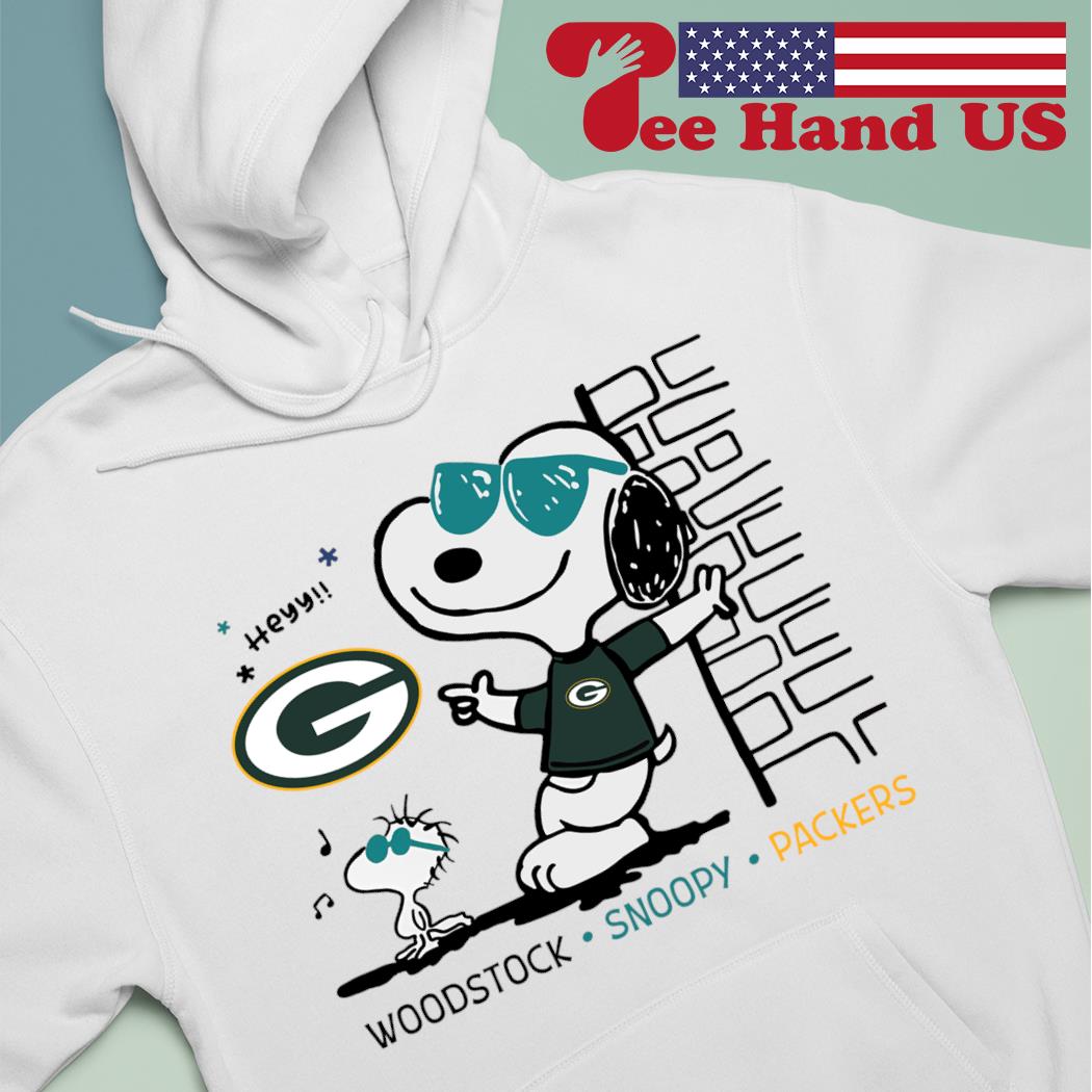 Snoopy And Woodstock Resting On Green Bay Packers Helmet Shirt