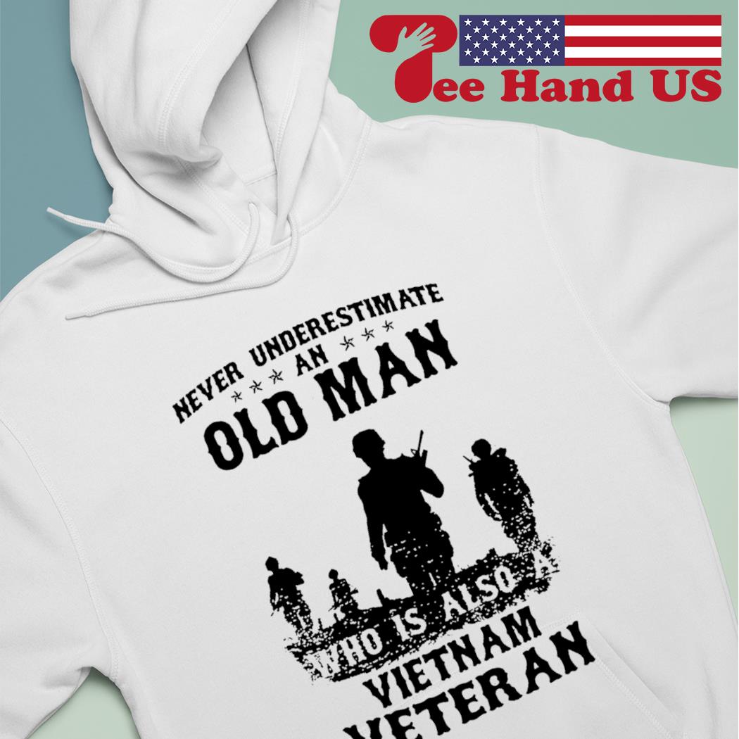 Never Underestimate An Old Man' Men's T-Shirt